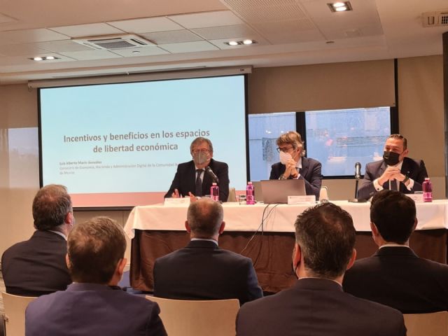 125 contribuyentes ya se han beneficiado de la bonificación de donaciones entre hermanos, tíos, sobrinos y ascendientes y descendientes - 1, Foto 1