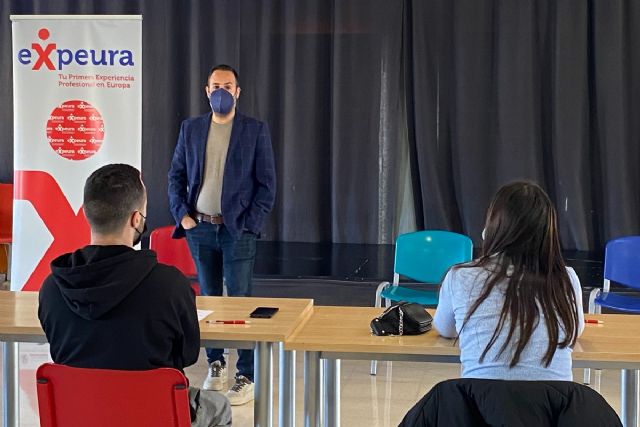 Los participantes en el programa Expeura vuelven a Cartagena tras completar sus estancias en Dublín - 1, Foto 1