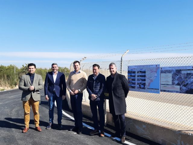 Murcia invierte 280.000 euros en la reparación y mejora de dos caminos rurales en el entorno del antiguo aeropuerto de San Javier - 1, Foto 1