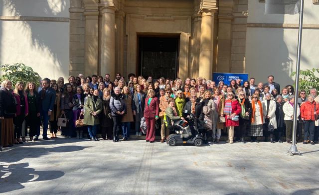 Navarro: Pedro Sánchez daña a las mujeres por dejar las políticas de Igualdad en manos de Podemos - 1, Foto 1