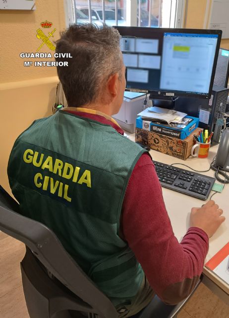 La Guardia Civil detiene a un joven por simular el robo de su teléfono móvil, valorado en 1.300 euros - 1, Foto 1