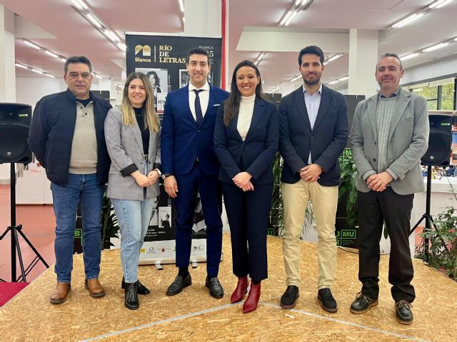 Paloma Sánchez-Garnica y Santiago Posteguillo, en la XIII edición de ´Río de letras´ en Blanca - 1, Foto 1