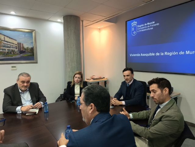 Fomento presenta a las entidades financieras las novedades del modelo de Vivienda Asequible de la Región de Murcia - 2, Foto 2