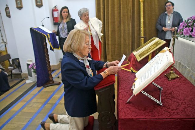 La Hermandad del Carmen de Calatrava de Sevilla, renueva su compromiso bajo la protección de la Virgen - 3, Foto 3