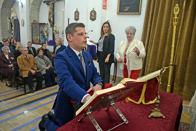 La Hermandad del Carmen de Calatrava de Sevilla, renueva su compromiso bajo la protección de la Virgen - 4, Foto 4