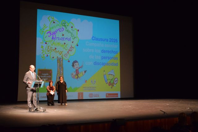 FAMDIF reúne a 400 escolares en el Teatro Circo para clausurar su campaña de sensibilización tras llegar a 2.951 alumnos en la Región - 3, Foto 3