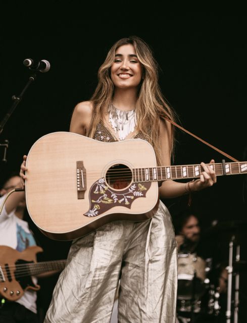 De Instagram a La Riviera: Mercedes Cañas y el viaje emocional de millones de oyentes - 4, Foto 4