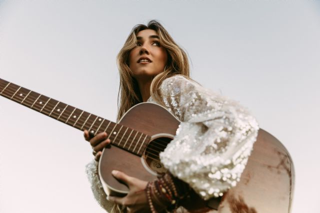 De Instagram a La Riviera: Mercedes Cañas y el viaje emocional de millones de oyentes - 5, Foto 5