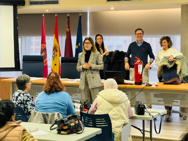 Cerca de un centenar de desempleados ya tienen un trabajo gracias al programa de inserción laboral de los Consejos Comarcales de Empleo del Ayuntamiento de Lorca - 3, Foto 3