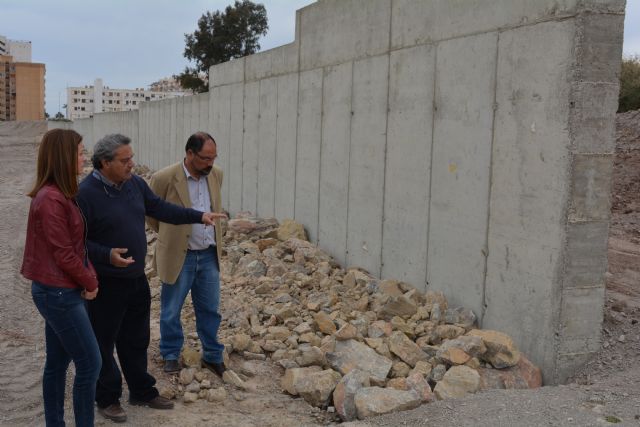 El Ayuntamiento recepciona el muro de contención y encauzamiento de la rambla de Las Culebras - 1, Foto 1