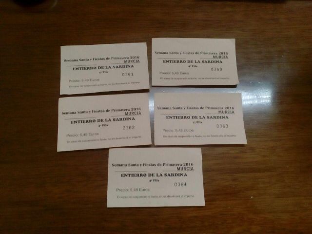 Ahora Murcia: Vecinos afectados compraron su entrada en la caseta de Plaza Camachos, no a un desalmado - 1, Foto 1