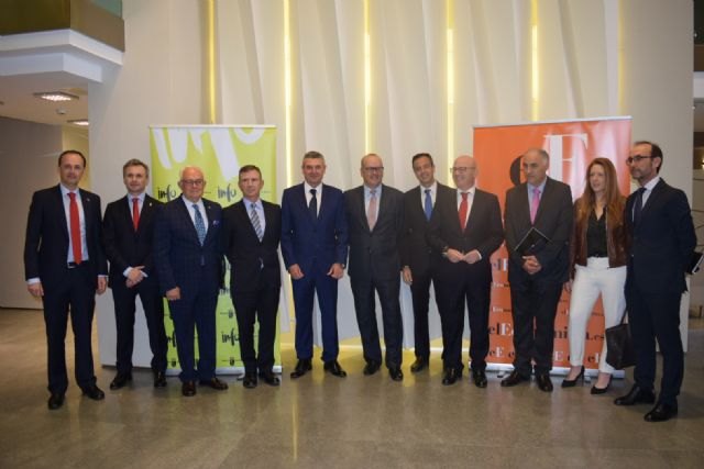 El peso de la industria se sitúa en la Región un punto por encima de la media nacional - 1, Foto 1