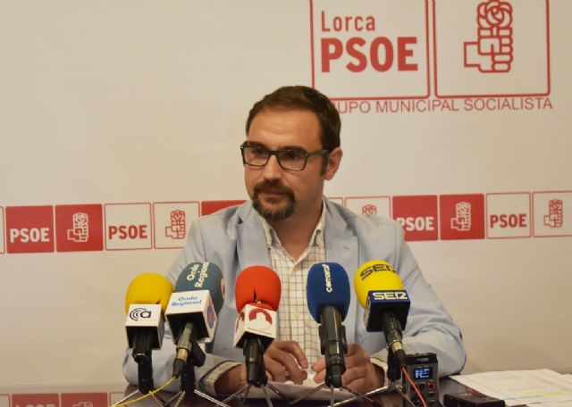 Mateos vuelve a mostrar su preocupación por la lentitud y la parálisis de proyectos estratégicos para Lorca como la Ronda Central, el paso a distinto nivel en San Antonio o el vial de los barrios altos - 1, Foto 1