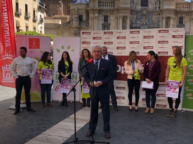 Miles de mujeres reivindicarán el papel del deporte femenino en la III Carrera de la Mujer de Murcia - 2, Foto 2
