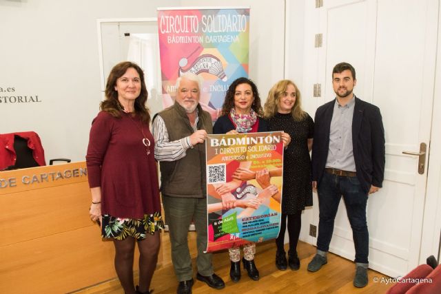 El deporte jugara en beneficio de la Asociacion Contra el Cancer en el I Circuito de Badminton Solidario - 1, Foto 1