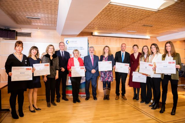 Grupo Cajamar recibe el certificado y el sello de Empresa socialmente responsable con la plantilla - 2, Foto 2