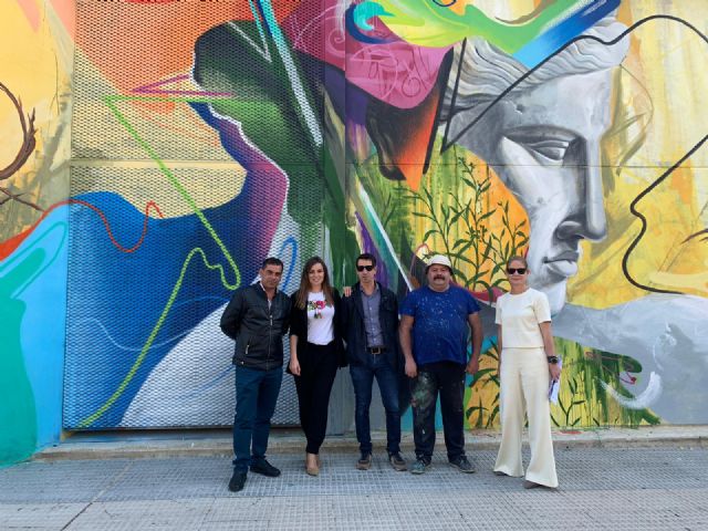 Seis artistas internacionales y locales realizan diversos murales en el lateral del pabellón de Santa María de Gracia - 2, Foto 2