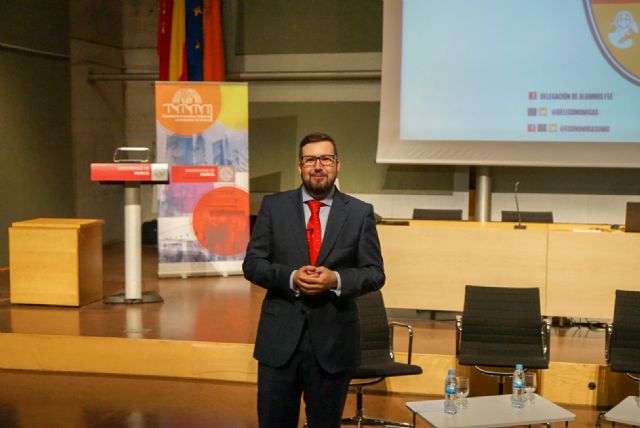 El paso por la universidad es probablemente uno de los hitos más importantes en la vida de los jóvenes - 1, Foto 1