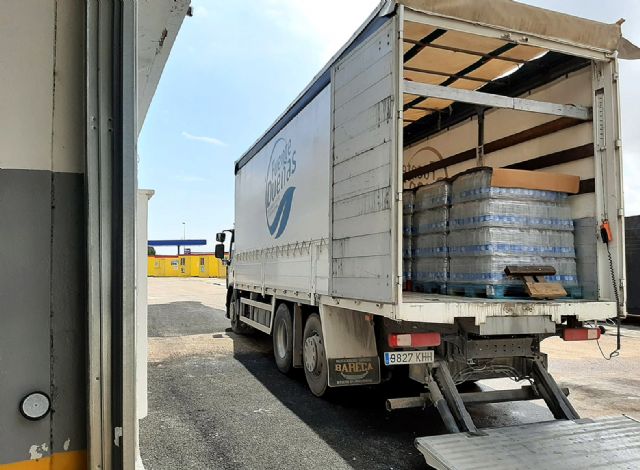 FUENTEDUEÑAS dona parte de su producción de agua a los sanitarios de la Región de Murcia - 4, Foto 4