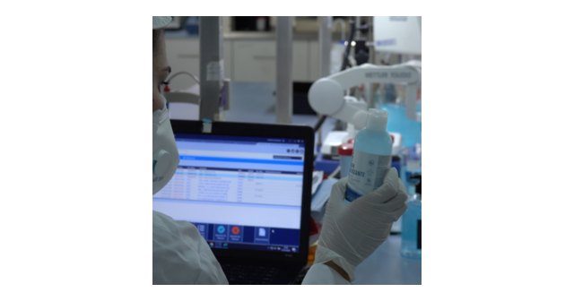 La Fundación VMV Cosmetic Group acumula más de 1.000 litros de geles hidroalcohólicos donados a residencias de mayores y hospitales - 1, Foto 1