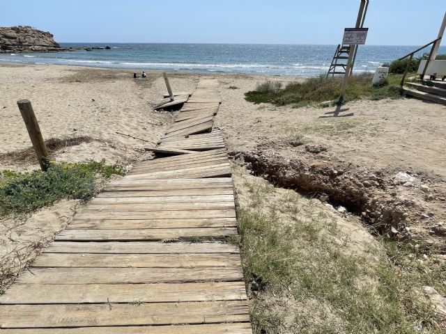 El PP denuncia el estado de abandono de las playas de Águilas durante la Semana Santa - 2, Foto 2