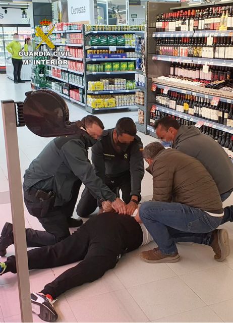 La Guardia Civil detiene a un escurridizo delincuente al que se le atribuye cerca de una treintena de robos - 2, Foto 2
