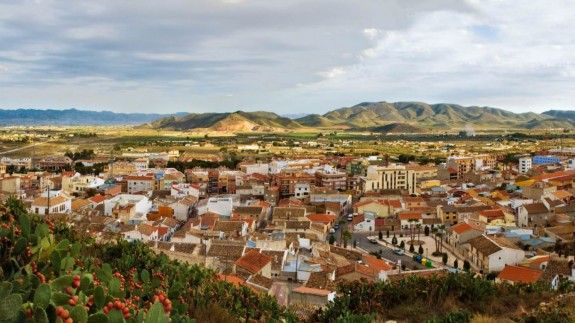 Puerto Lumbreras registra un descenso del número de desempleados en el sector industrial y en la hostelería durante el mes de marzo - 1, Foto 1