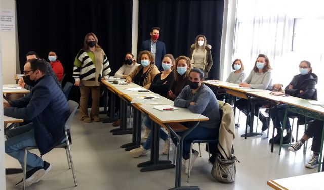 El Ayuntamiento torreño colabora en los talleres de recolocación laboral del personal afectado por el ERE de Grifols - 1, Foto 1