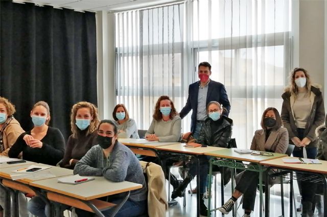 El Ayuntamiento torreño colabora en los talleres de recolocación laboral del personal afectado por el ERE de Grifols - 2, Foto 2