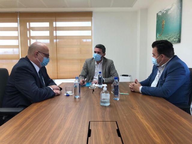 El consejero Antonio Luengo se reúne con las asociaciones de comerciantes de cereales y fabricantes de pienso - 1, Foto 1