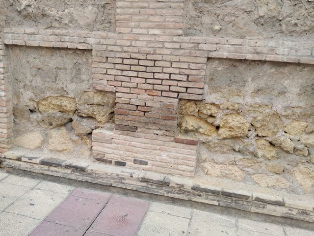 AJVA denuncia derrumbes, hundimientos y la clausura de la Fábrica de Harinas “La Innovadora” - 3, Foto 3