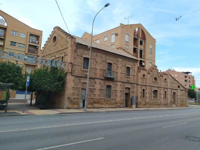 AJVA denuncia derrumbes, hundimientos y la clausura de la Fábrica de Harinas “La Innovadora” - 5, Foto 5