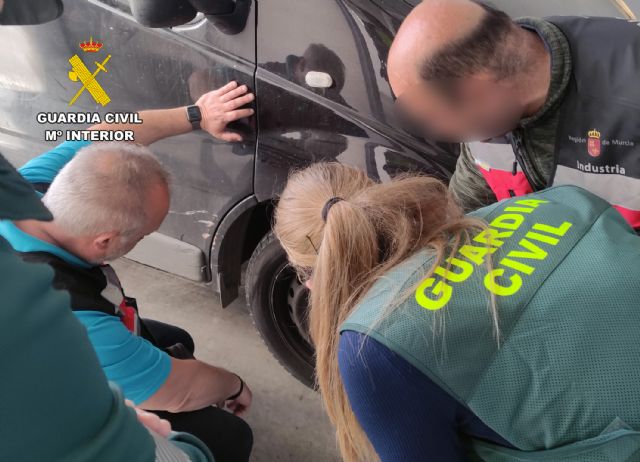 La Guardia Civil desmantela un grupo delictivo dedicado a cometer fraudes en una ITV de Fuente Álamo - 2, Foto 2