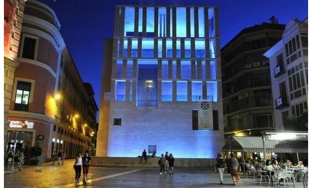 La ciudad de Murcia se ilumina de color azul turquesa - 1, Foto 1
