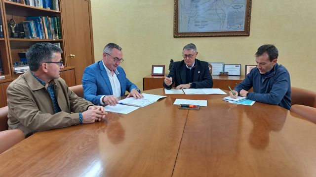 El presidente de la CHS mantiene una reunión de trabajo con el alcalde de Moratalla - 1, Foto 1