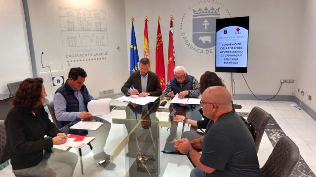 El Ayuntamiento de Caravaca y Cruz Roja formalizan un acuerdo para el refuerzo del dispositivo preventivo del Año Jubilar 2024 - 2, Foto 2