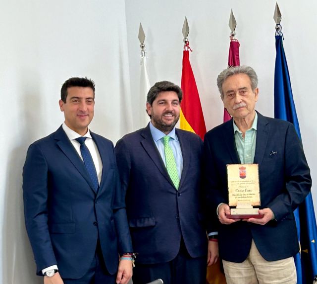 Blanca rinde homenaje al pintor Pedro Cano tras recibir la Medalla de Oro al Mérito en las Bellas Artes por el Ministerio de Cultura - 1, Foto 1