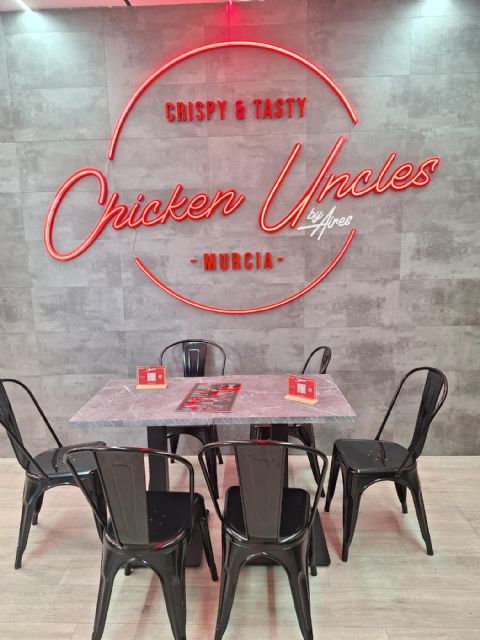 Chicken Uncles abre hoy sus puertas en el Centro Comercial Thader con 1.000 burgers gratis - 2, Foto 2