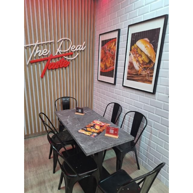 Chicken Uncles abre hoy sus puertas en el Centro Comercial Thader con 1.000 burgers gratis - 1, Foto 1