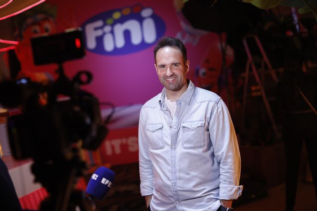 Fallin' in Love, el cortometraje mediante el que Fini defiende las conexiones reales entre las personas - 2, Foto 2