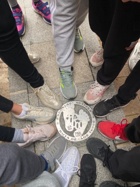 Yecla estrena la ´Ruta de los 10.000 pasos´ del programa ´Escuelas activas´ para promover el ejercicio físico y la vida saludable - 1, Foto 1