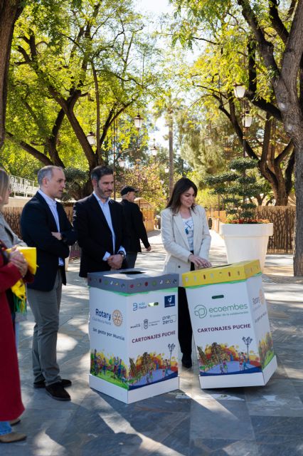 Murcia refuerza la limpieza en las Fiestas de Primavera con 350 papeleras de reciclaje en barracas y zonas clave - 2, Foto 2