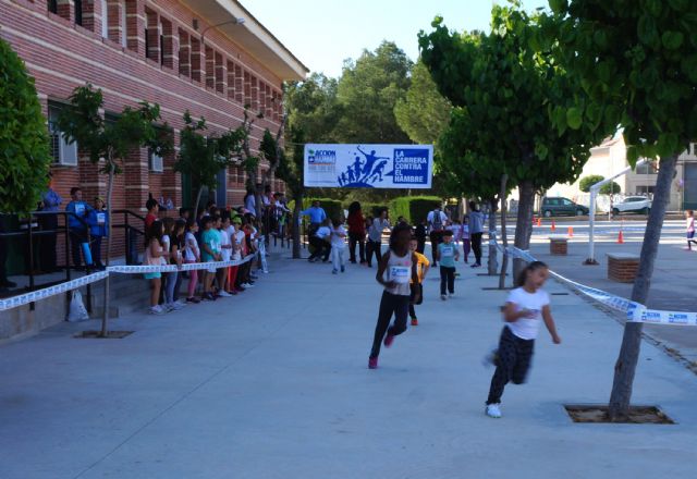 El colegio El Parque torreño corrió contra el hambre - 1, Foto 1