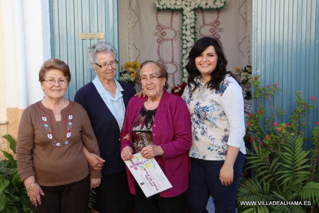Josefa Aledo Romero y la Peña El Pico ganan el Concurso de Cruces Mayos 2016, Foto 2