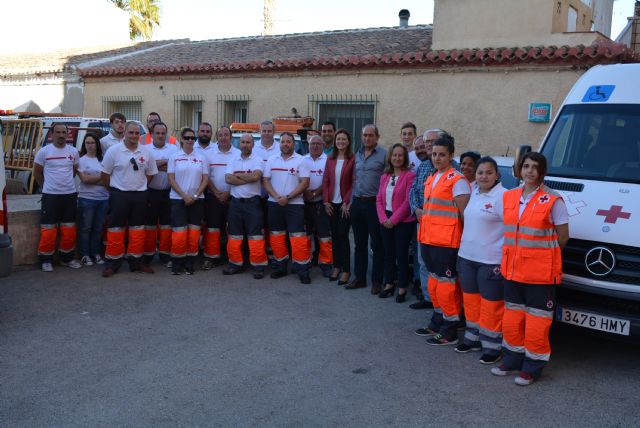 La alcaldesa destaca el excelente trabajo de personal y voluntarios de Cruz Roja en una visita a la asamblea local - 1, Foto 1