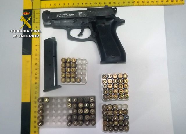 La Guardia Civil desmantela un grupo delictivo dedicado a robar en viviendas y empresas del Campo de Cartagena - 1, Foto 1