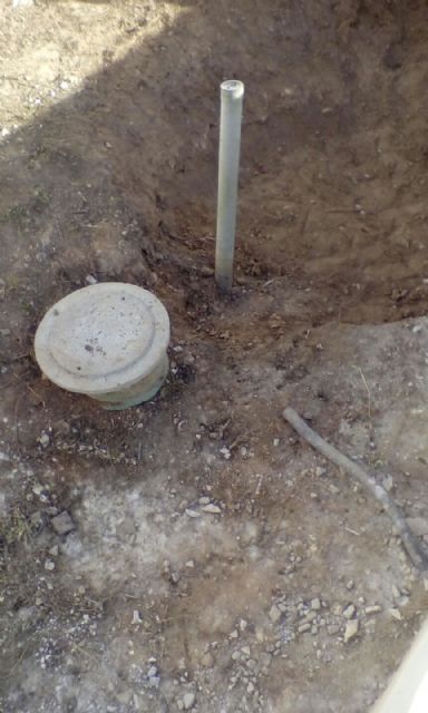 Ciudadanos y los vecinos de La Campana consiguen una primera solución a los pozos ciegos de sus viviendas - 1, Foto 1