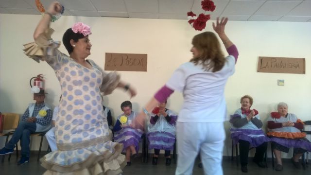 Actividades del mes de abril en el Centro de Da de Personas Mayores, Foto 5