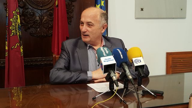 Ciudadanos de Lorca comprueba que el asfaltado de Juan Carlos I no es fonoabsorbente como se comprometió en el proyecto - 1, Foto 1