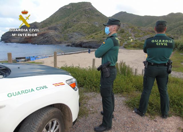 La Guardia Civil denuncia a tres surfistas por saltarse el confinamiento - 3, Foto 3